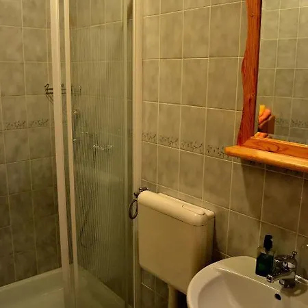 Gostilna S Prenocisci Repovz
