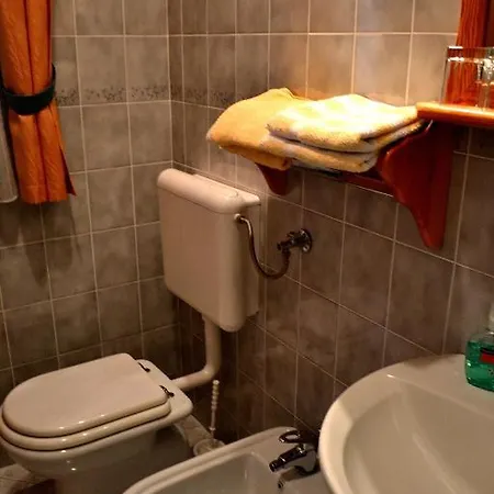 Gostilna S Prenocisci Repovz 3* Šentjanž