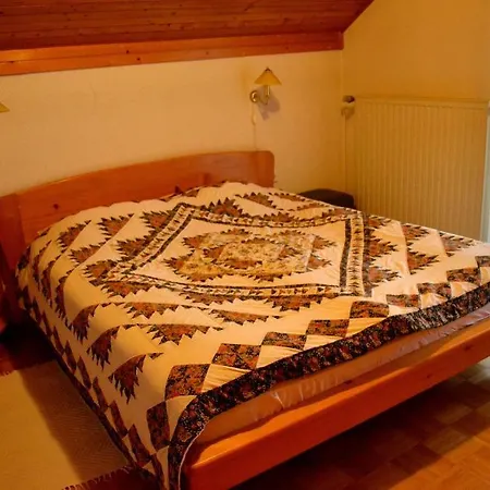 Oda ve Kahvaltı Gostilna S Prenocisci Repovz 3*