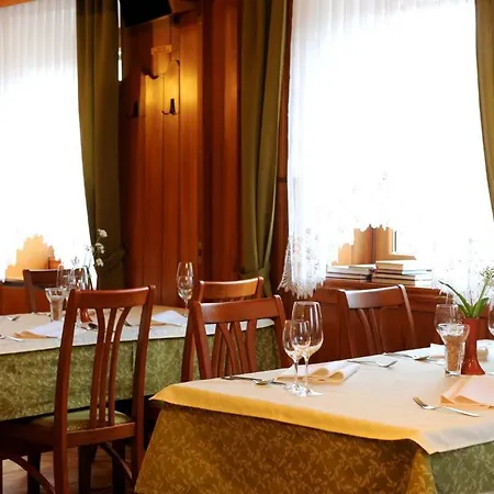Gostilna S Prenocisci Repovz